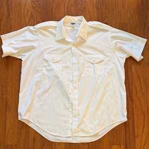 Men's White Short Sleeve Button-Down Shirt